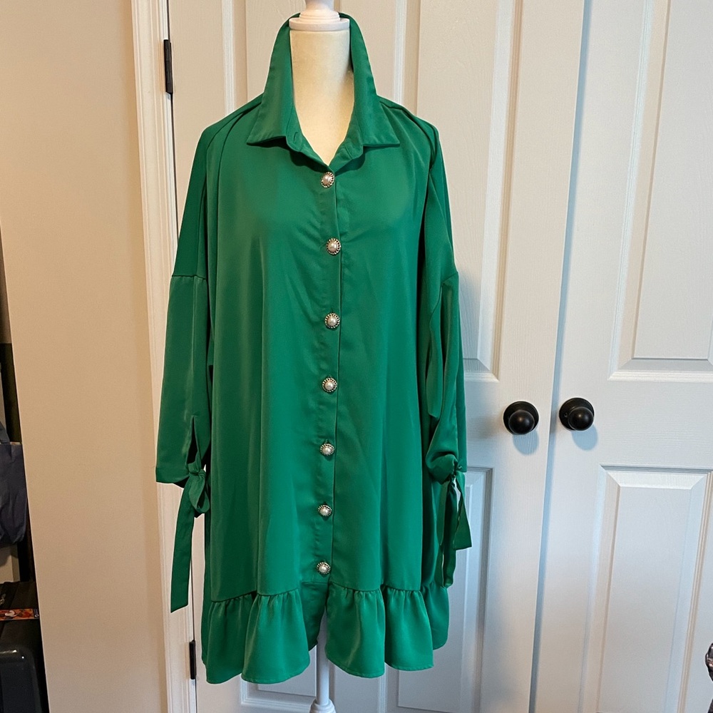 Shein long top or dress in kerry green with pearly buttons size XL